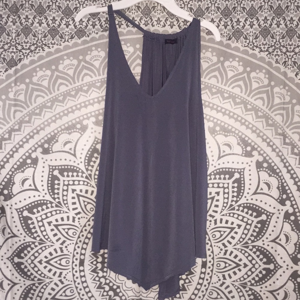 gray flowy tank top